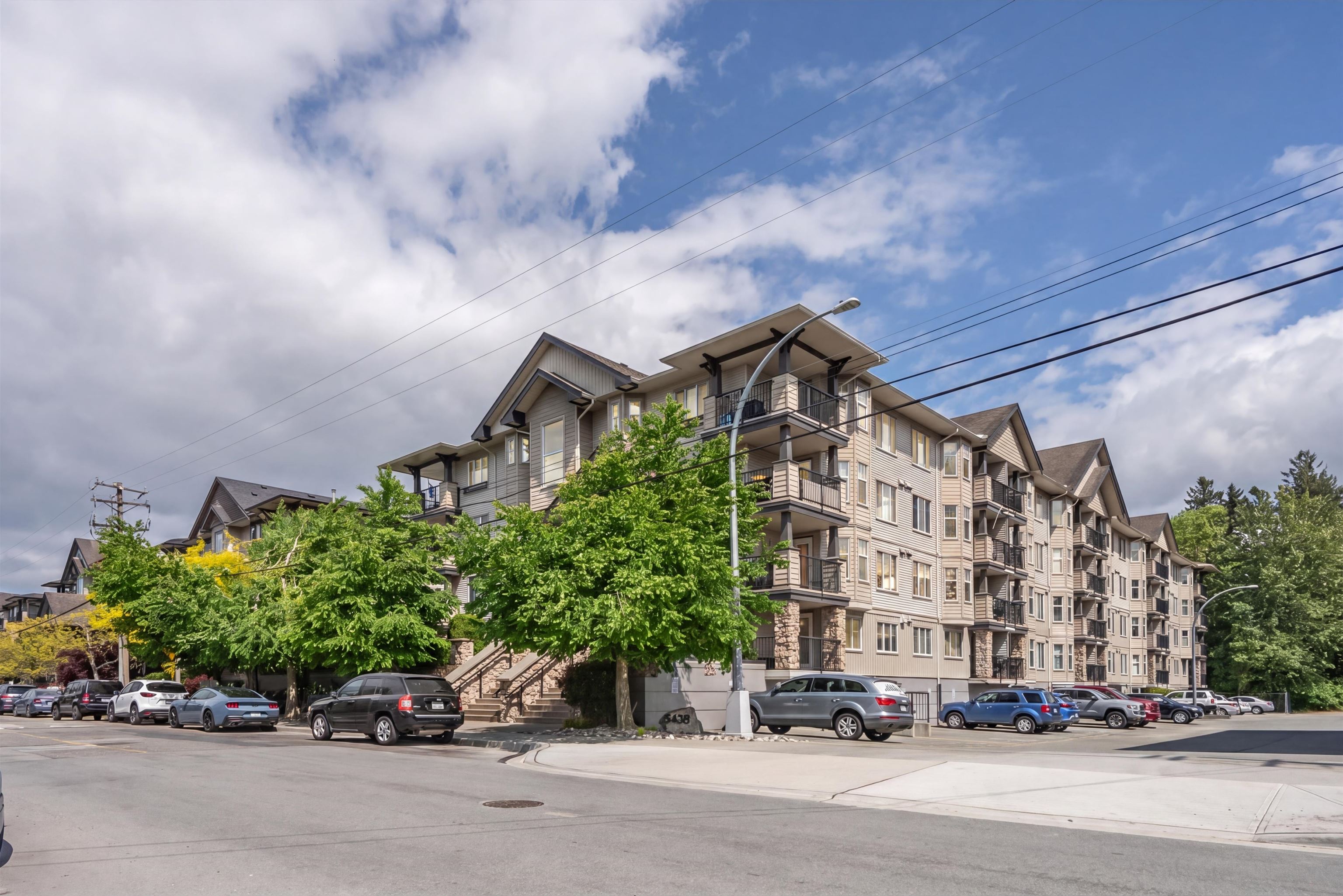 213 5438 198 STREET, R3179986, BC,
