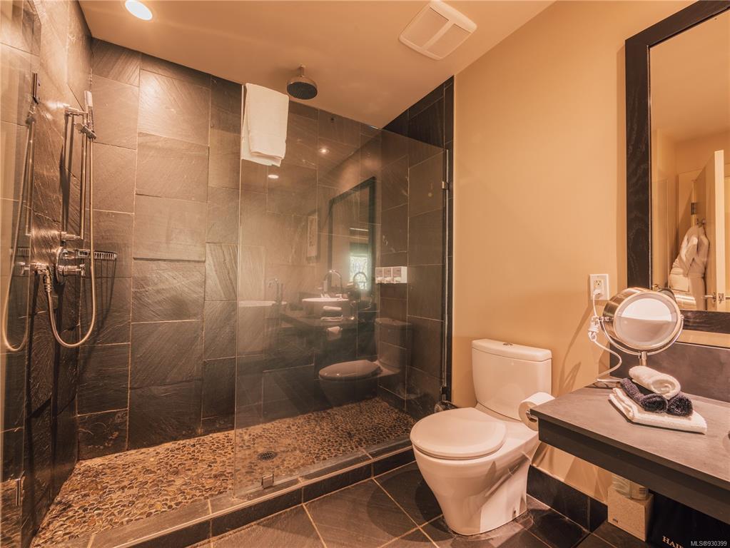 Fifth View of 596 Marine Dr, Ucluelet, BC, V0R 3A0
