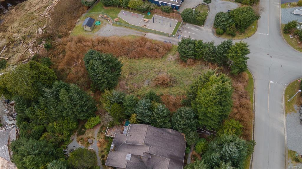 Third View of 912 Barkley Pl, Ucluelet, BC, V0R 3A0