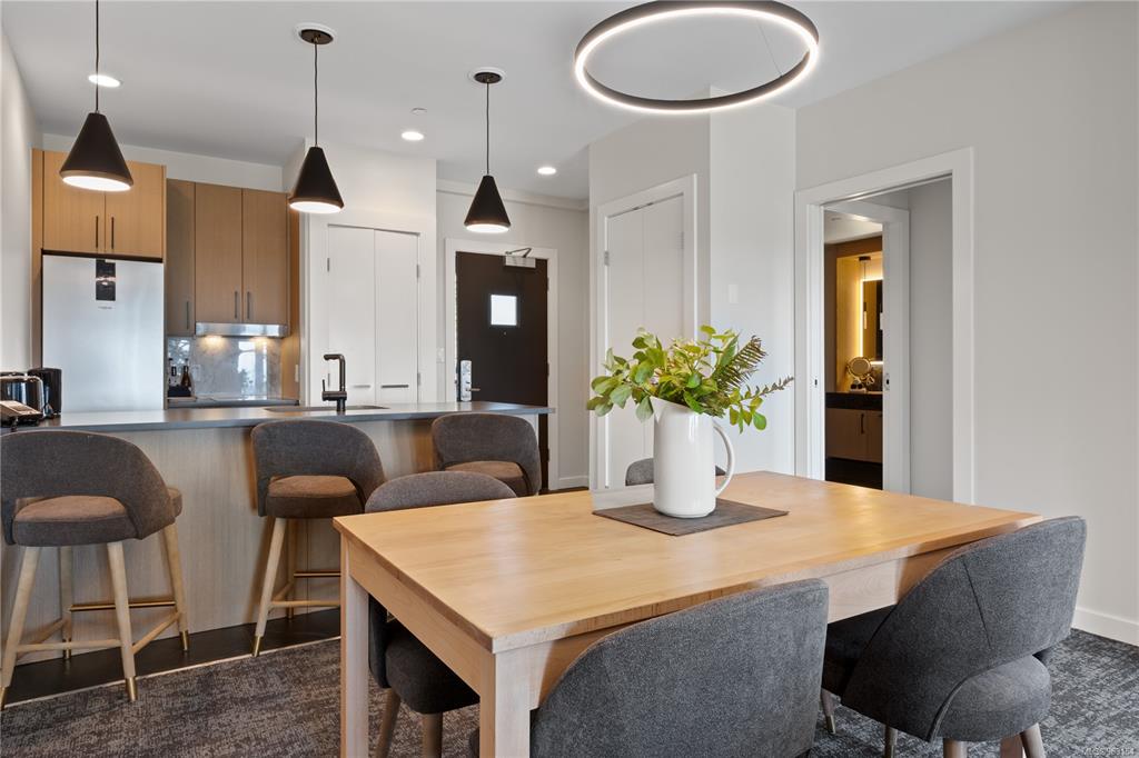 596 Marine Dr, 963154, BC,