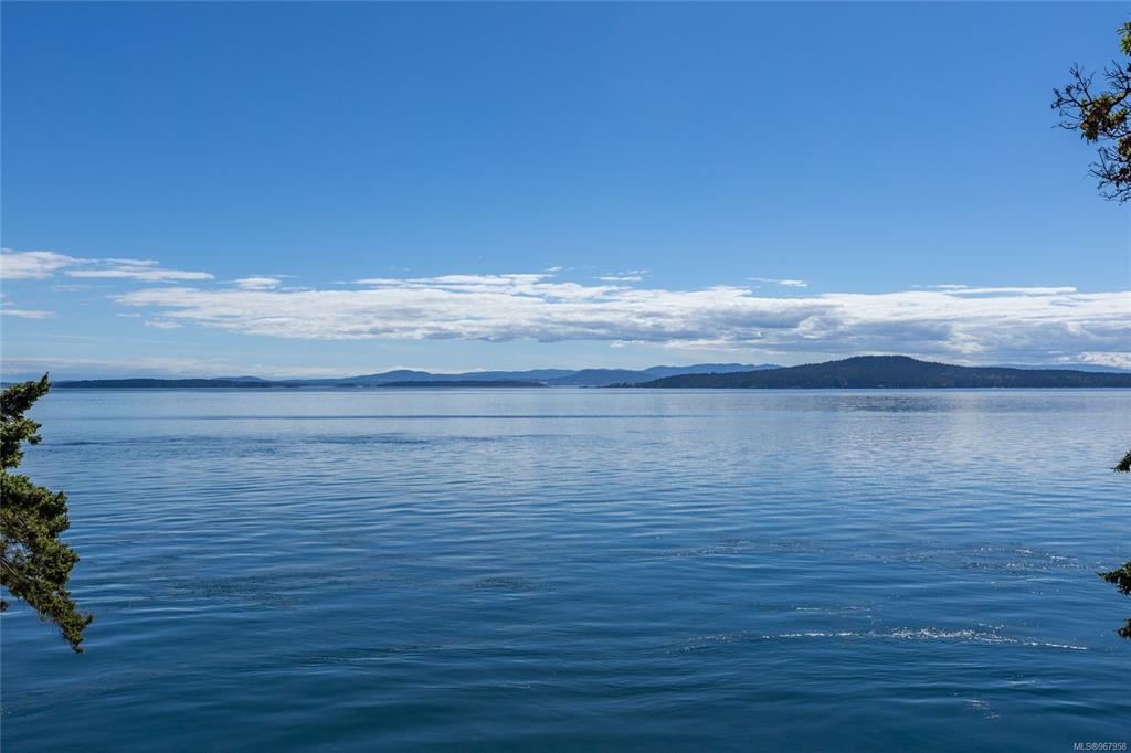 Fourth View of 7941 Plumper Way, Pender Island, BC, V0N 2M2
