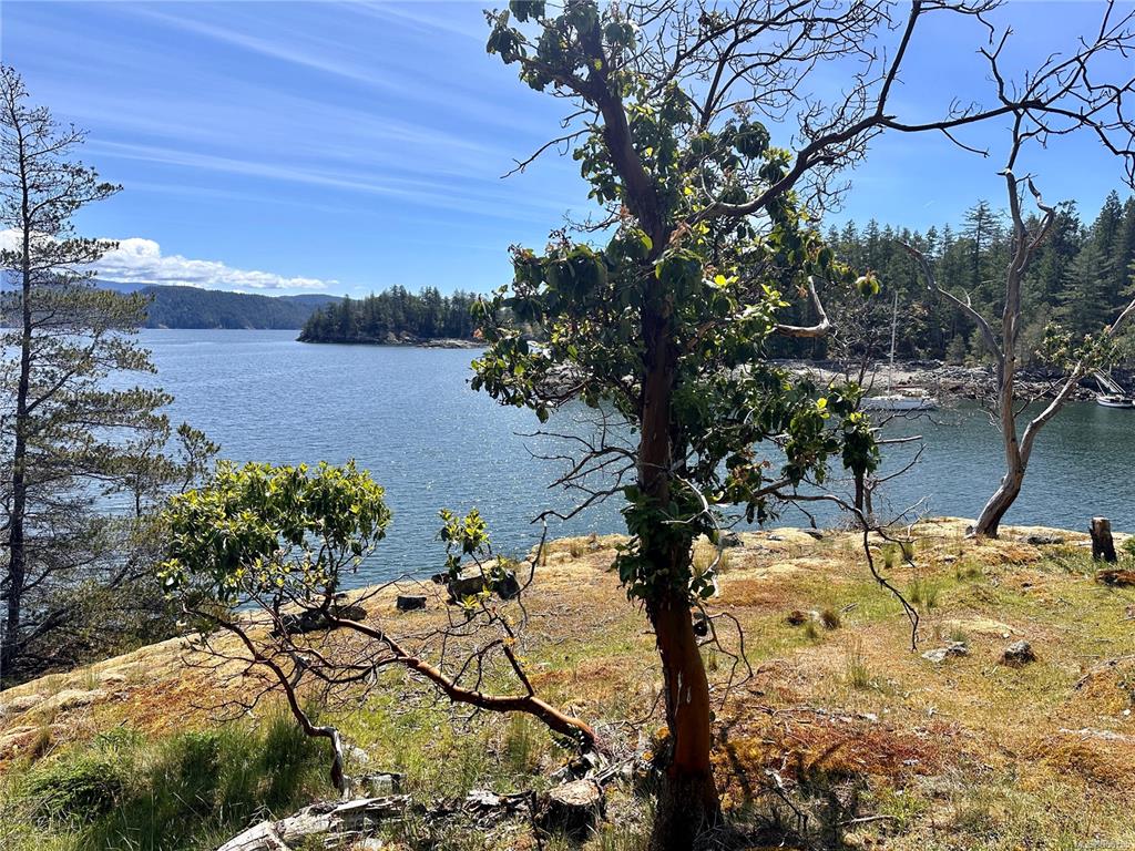 1815 Tiber Bay Rd, 968795, BC,