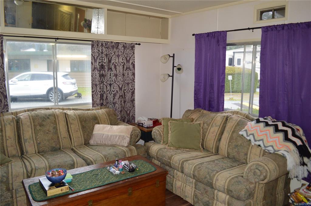Third View of 6820 Parklands Pl, Lantzville, BC, V0R 2H0