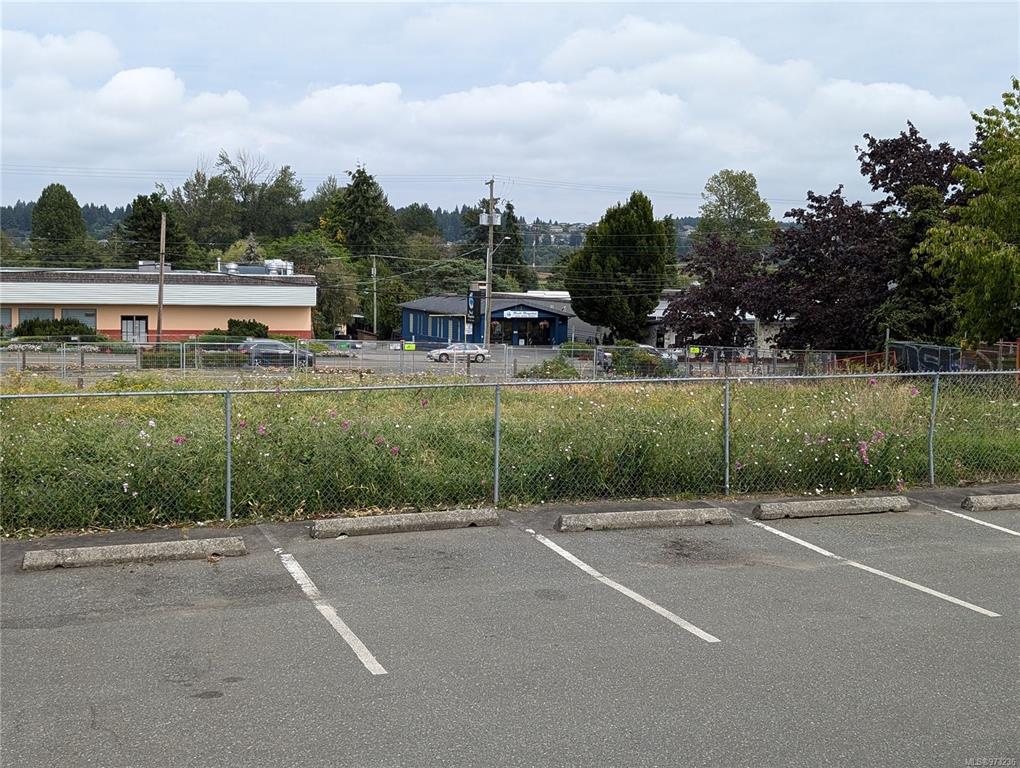 Fifth View of 310 11 Th St, Courtenay, BC, V9N 8H5