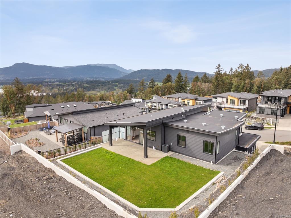 Fifth View of 1221 Viewtop Rd, Duncan, BC, V9L 0H7