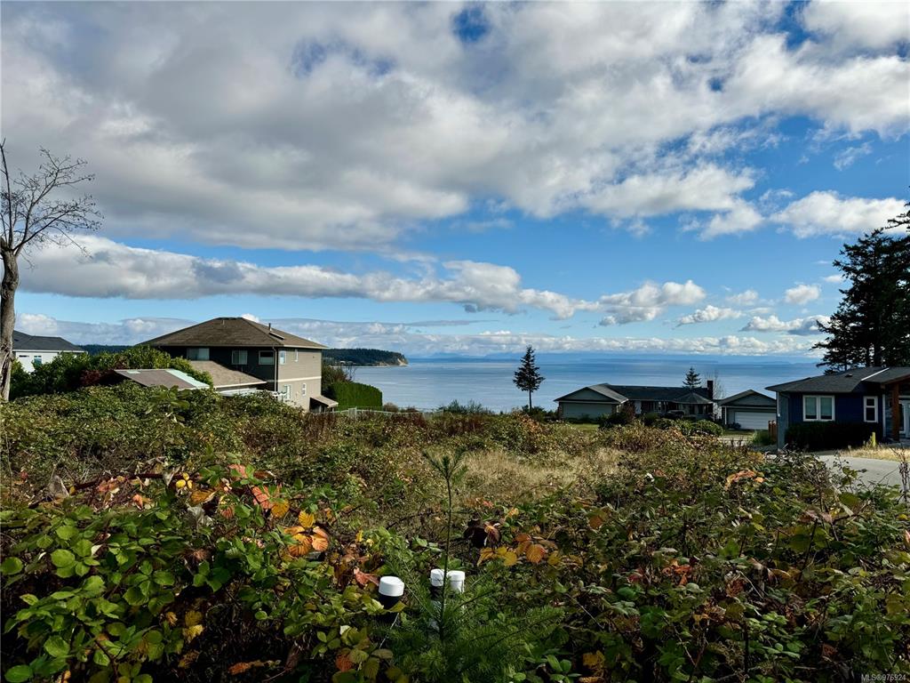 Third View of 1335 Galerno Rd, Campbell River, BC, V9W 1K2