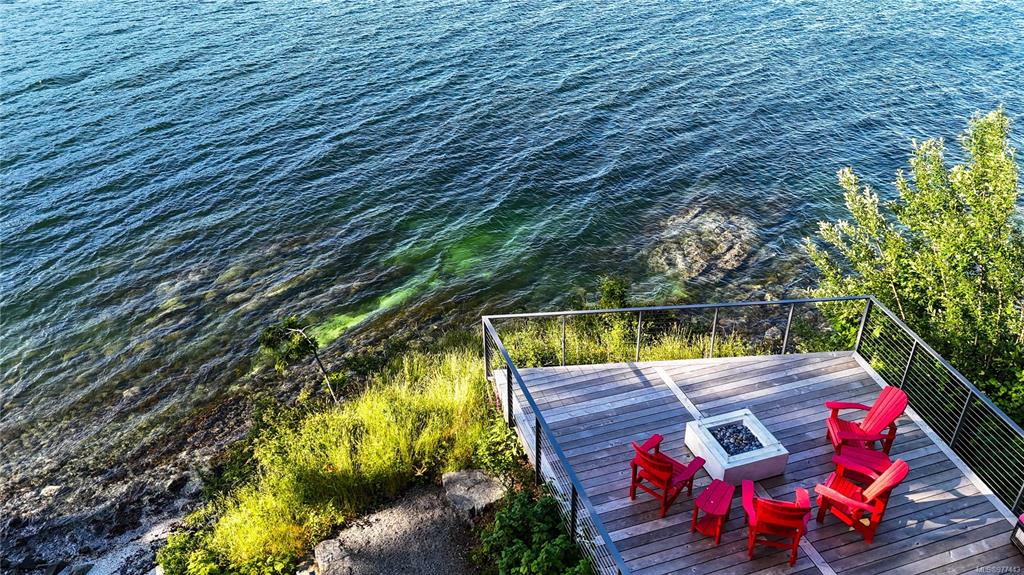 Fourth View of 848 Lands End Rd, North Saanich, BC, V8L 5L3