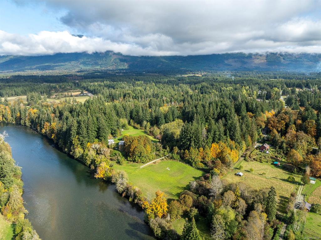6979 Hills Rd, 978614, BC,