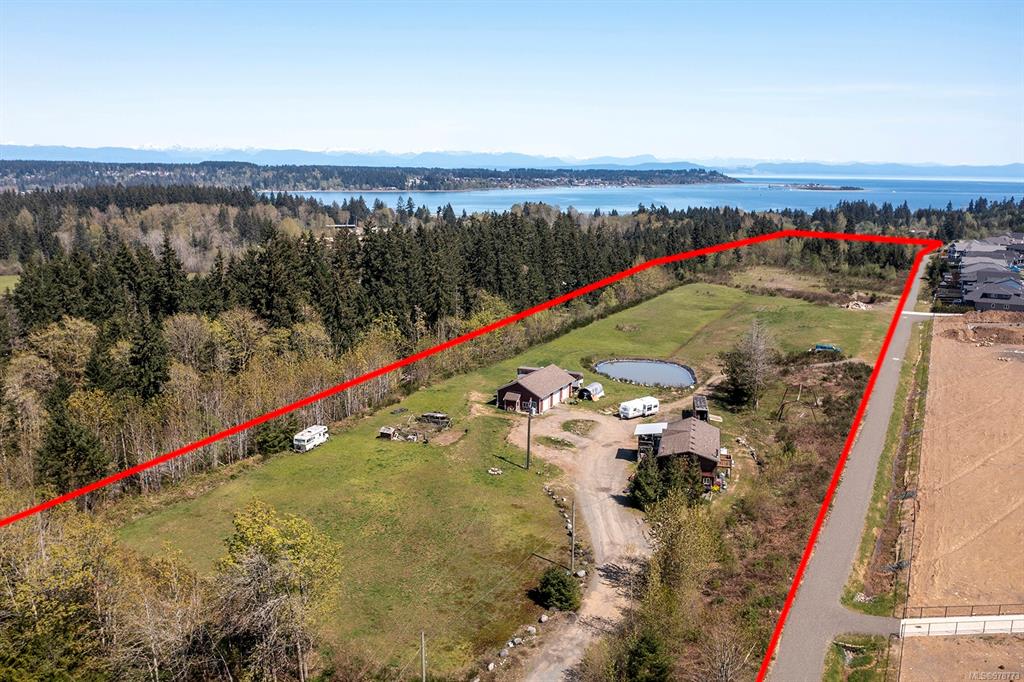 Third View of 4120 Fraser Rd, Courtenay, BC, V9N 9P4