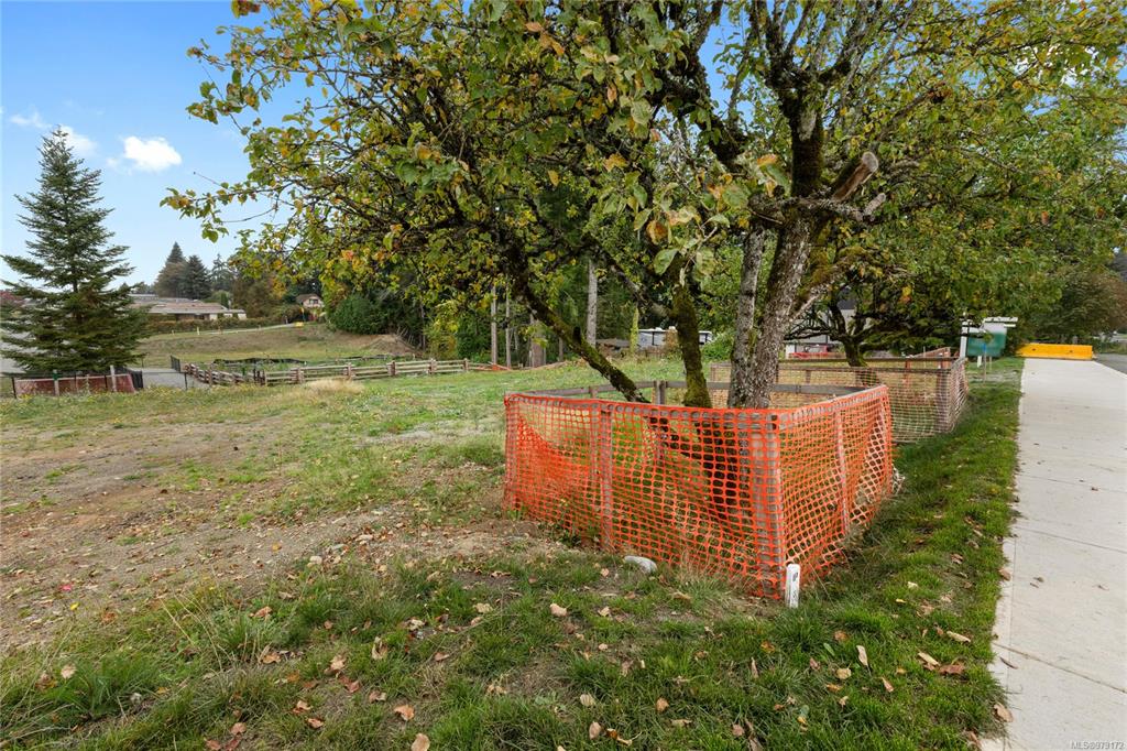 2494 Rosstown Rd, 979172, BC,
