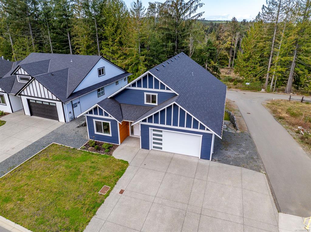 3240 Klanawa Cres, 979362, BC,