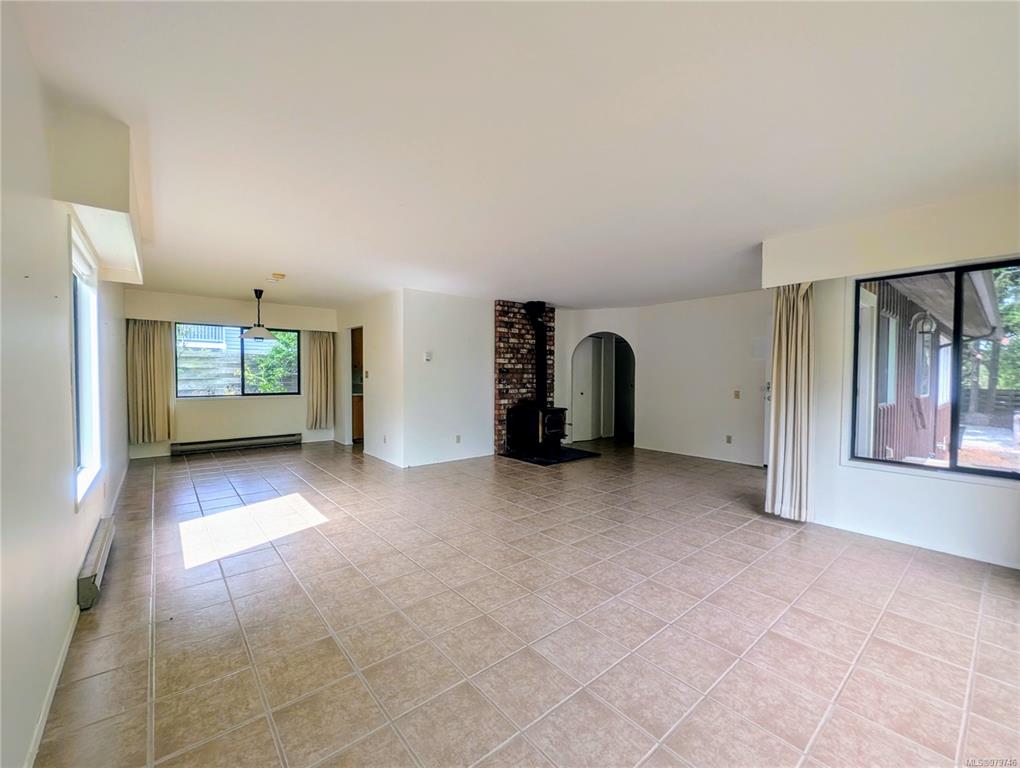 Fifth View of 131 Fer De Lance Rd, Salt Spring, BC, V8K 1B1