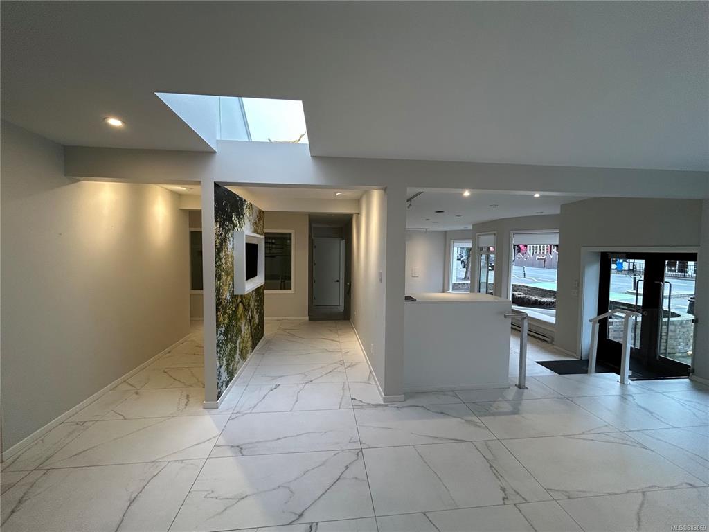Fourth View of 1010 Fort St, Victoria, BC, V8V 3K4