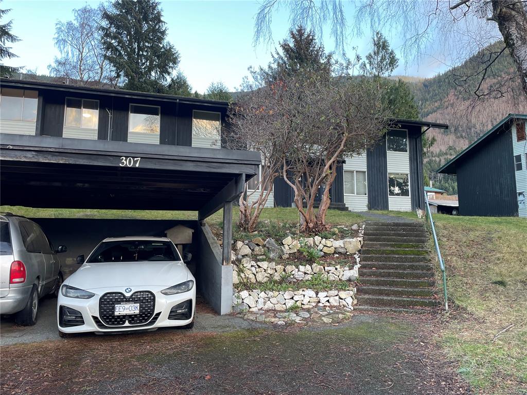 1073 Maquinna Ave, 985523, BC,