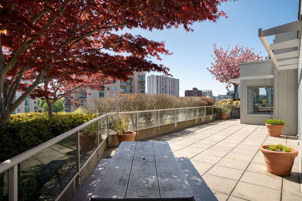 1030 Yates St, 986366, BC,