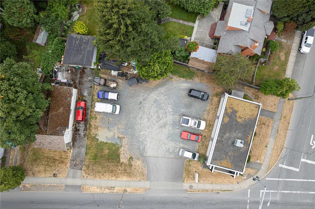 Third View of 704 710 Fitzwilliam St, Nanaimo, BC, V9R 3B6