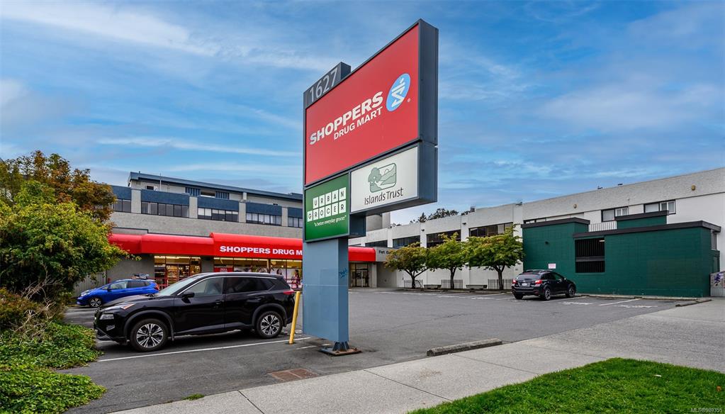 Second View of 1627 Fort St, Victoria, BC, V8R 1H8
