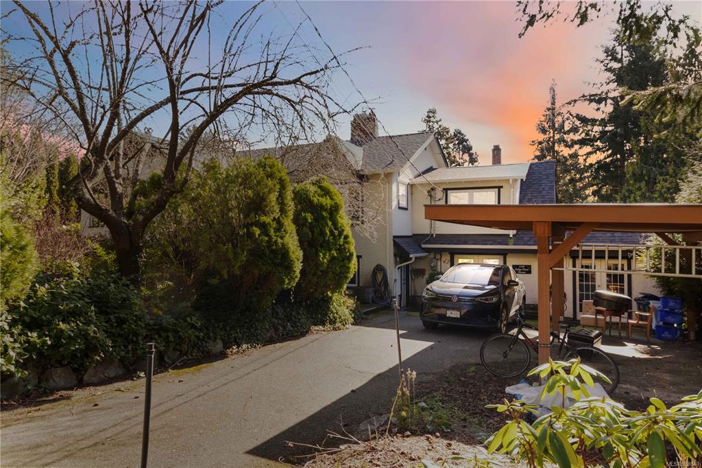 Third View of 1249 Judge Pl, Saanich, BC, V8P 2C7