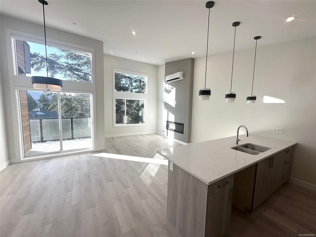 924 Jenkins Ave, 989995, BC,