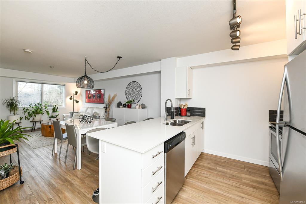 1944 Riverside Lane, 991060, BC,
