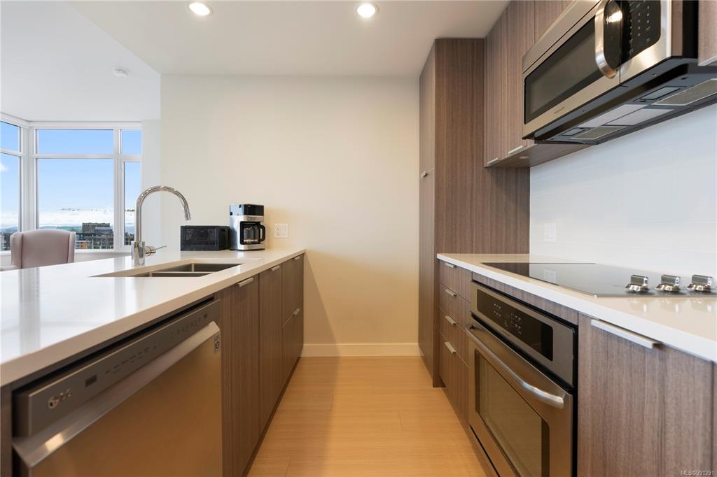 Third View of 728 Yates St, Victoria, BC, V8W 0C8
