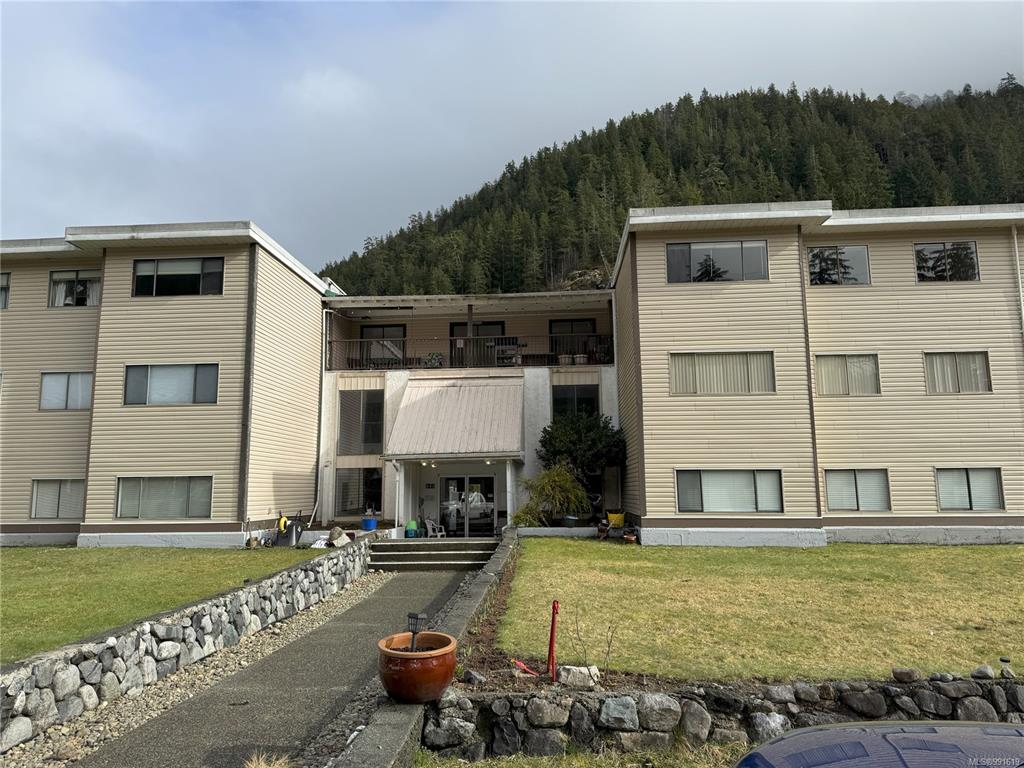 651 Maquinna Dr N, 991619, BC,