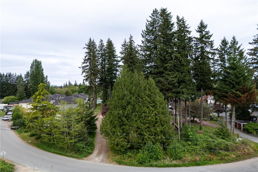 Third View of 476 Old Petersen Rd, Campbell River, BC, V9W 3M9