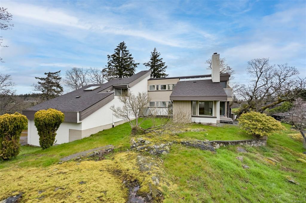 Fourth View of 1291 Rockcrest Ave, Esquimalt, BC, V9A 4W4