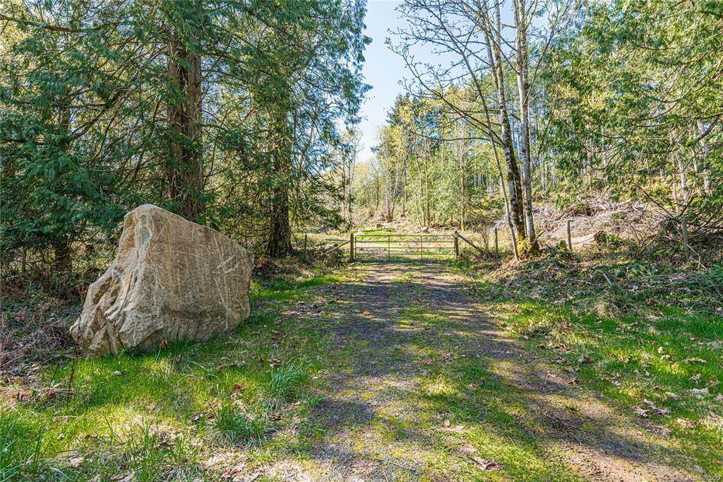 547 Beddis Rd, 995220, BC,