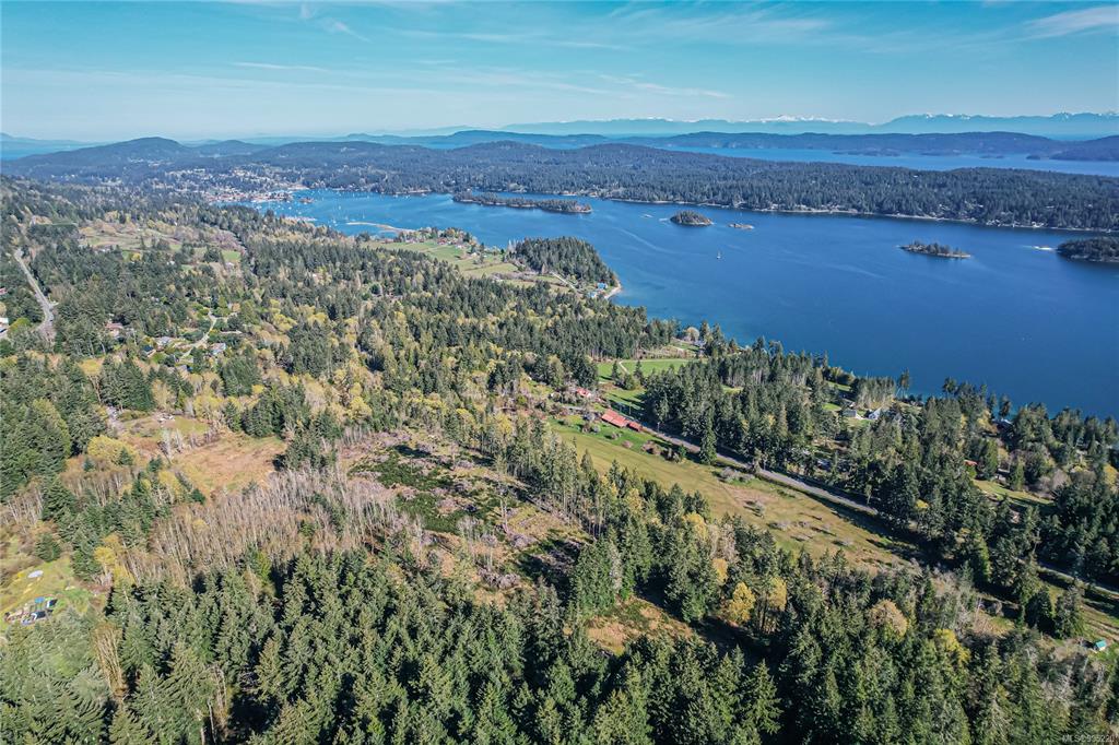 Third View of 547 Beddis Rd, Salt Spring, BC, V8K 2E8