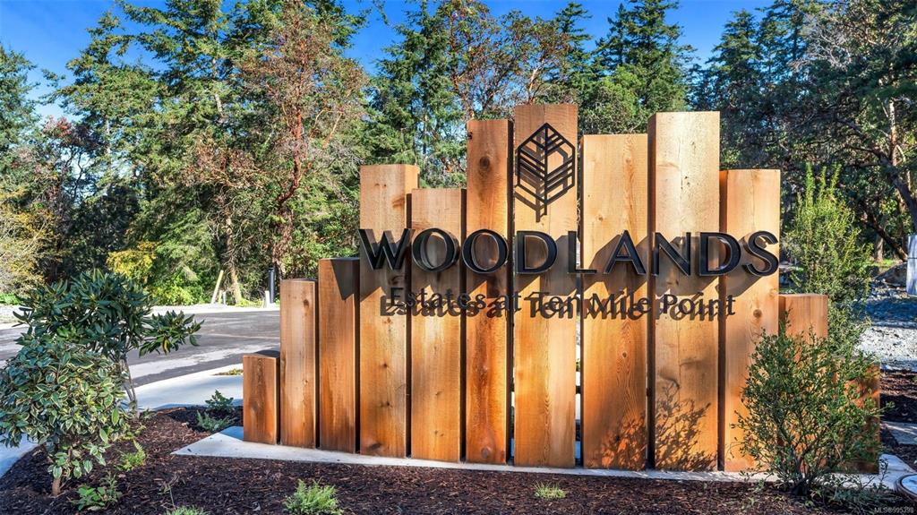 Fifth View of 3915 Woodlands Pl, Woodlands Estates at Ten Mile Point, Saanich, BC, V8N 4J7