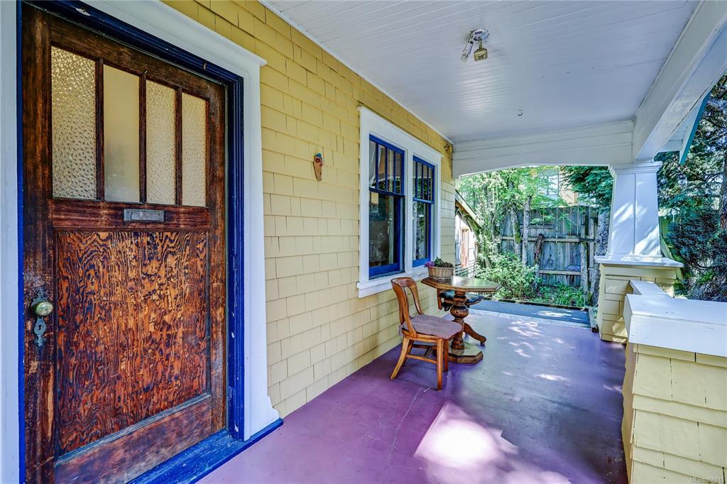 Fifth View of 660 Third St, Nanaimo, BC, V9R 1W8