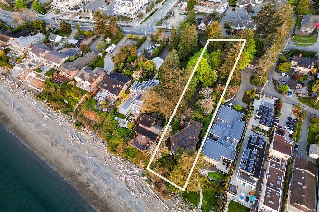 5153 Cordova Bay Rd, 996400, BC,
