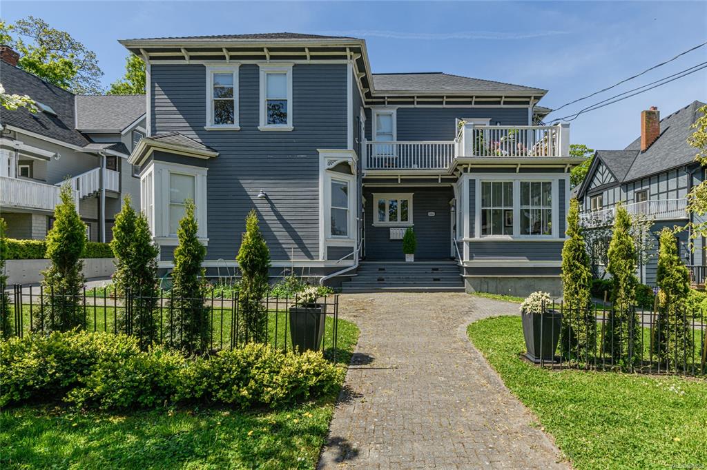 1016 Pemberton Rd, 996853, BC,