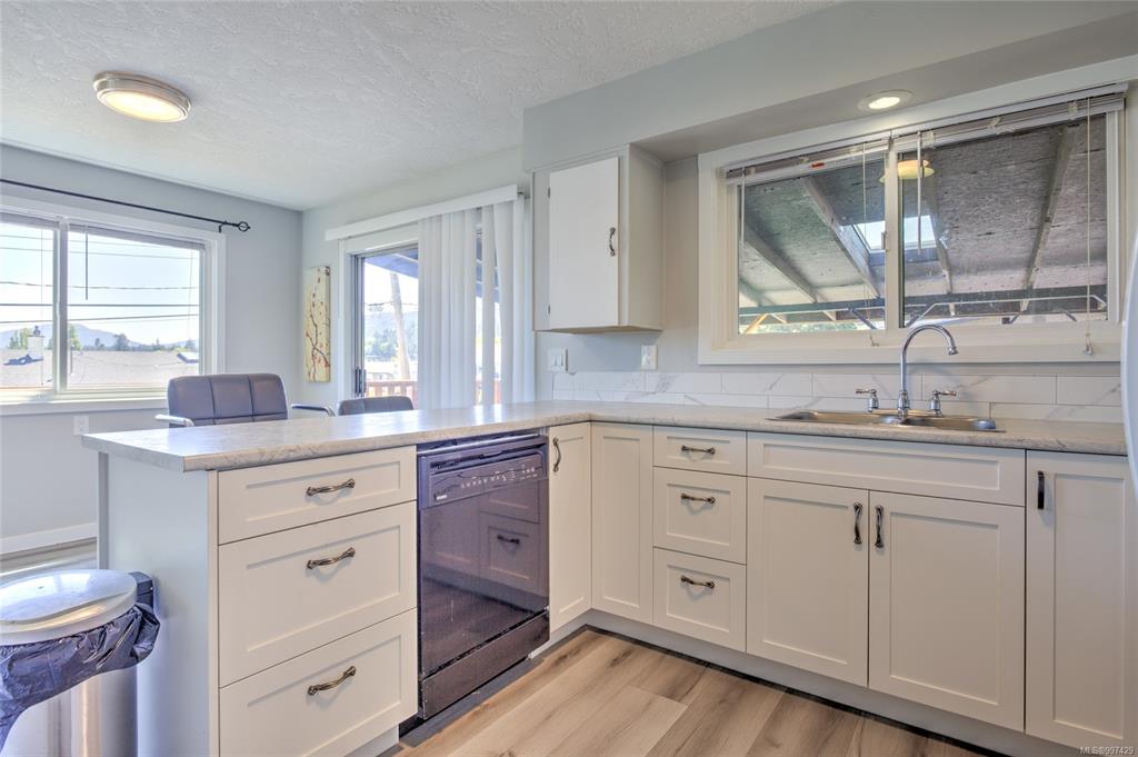 Fifth View of 8054 Bertha St, Crofton, BC, V0R 1R0