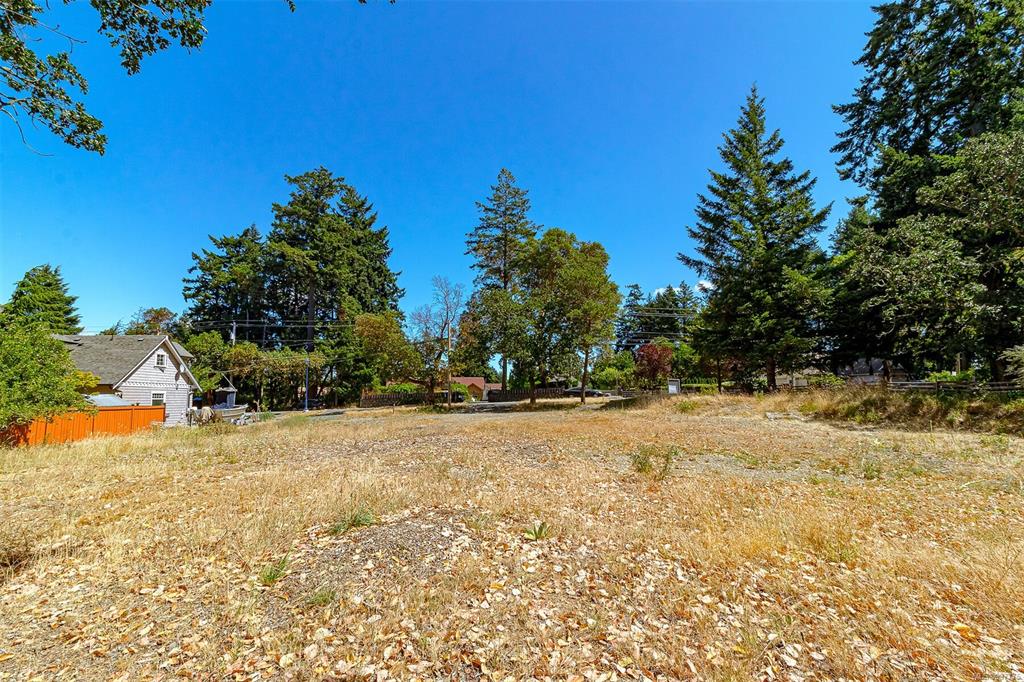 Fifth View of 3158 Glen Lake Rd, Langford, BC, V9B 4B6