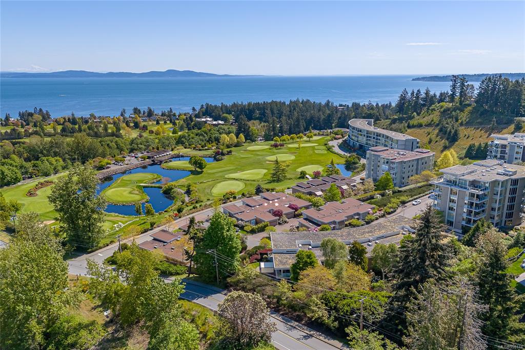 758 Sayward Hill Terr, 998114, BC,