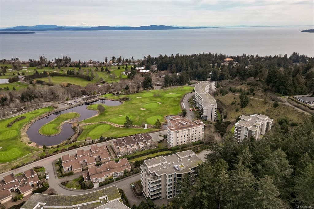 748 Sayward Hill Terr, 1000114, BC,