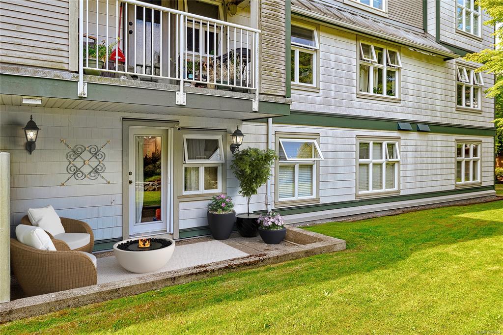 Second View of 3010 Washington Ave, Carrington Court, Victoria, BC, V9A 1P6