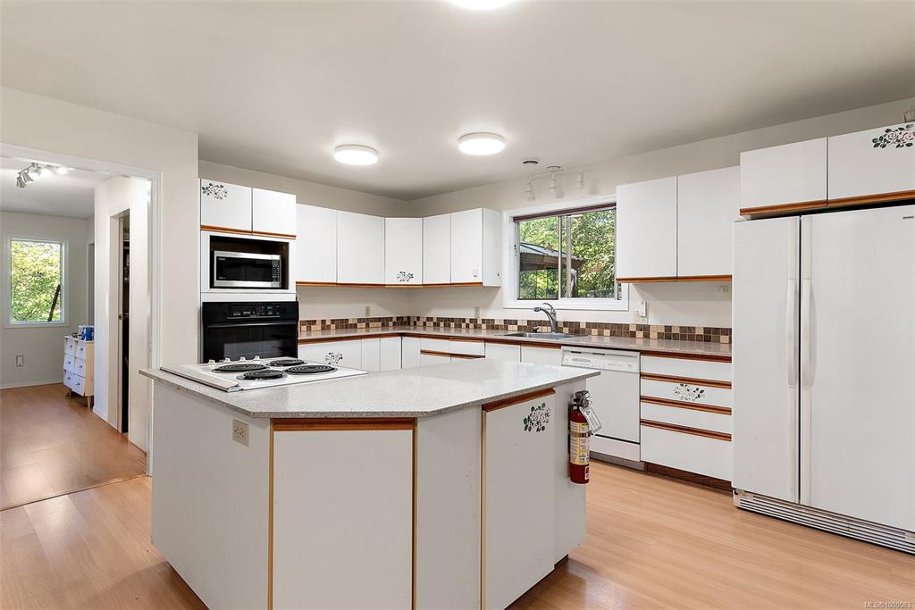4607 West Saanich Rd, 1000583, BC,
