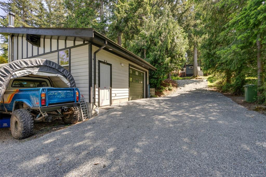 Third View of 3316 Lodmell Rd, Langford, BC, V9C 3E5