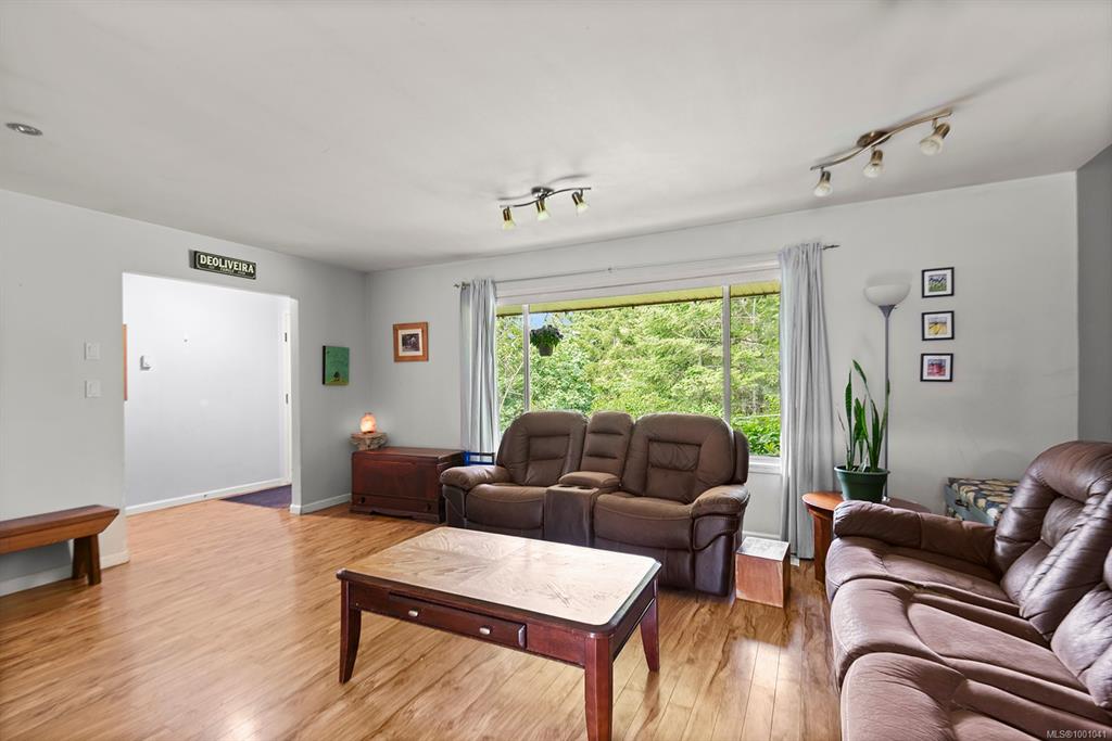 Third View of 1300 Margaret Pl, Duncan, BC, V9L 5R7