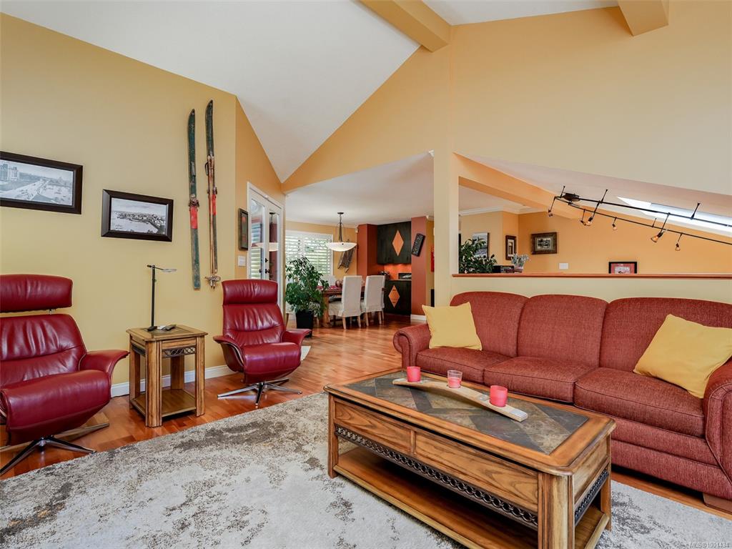 Fifth View of 442 Grafton St, Esquimalt, BC, V9A 6S3
