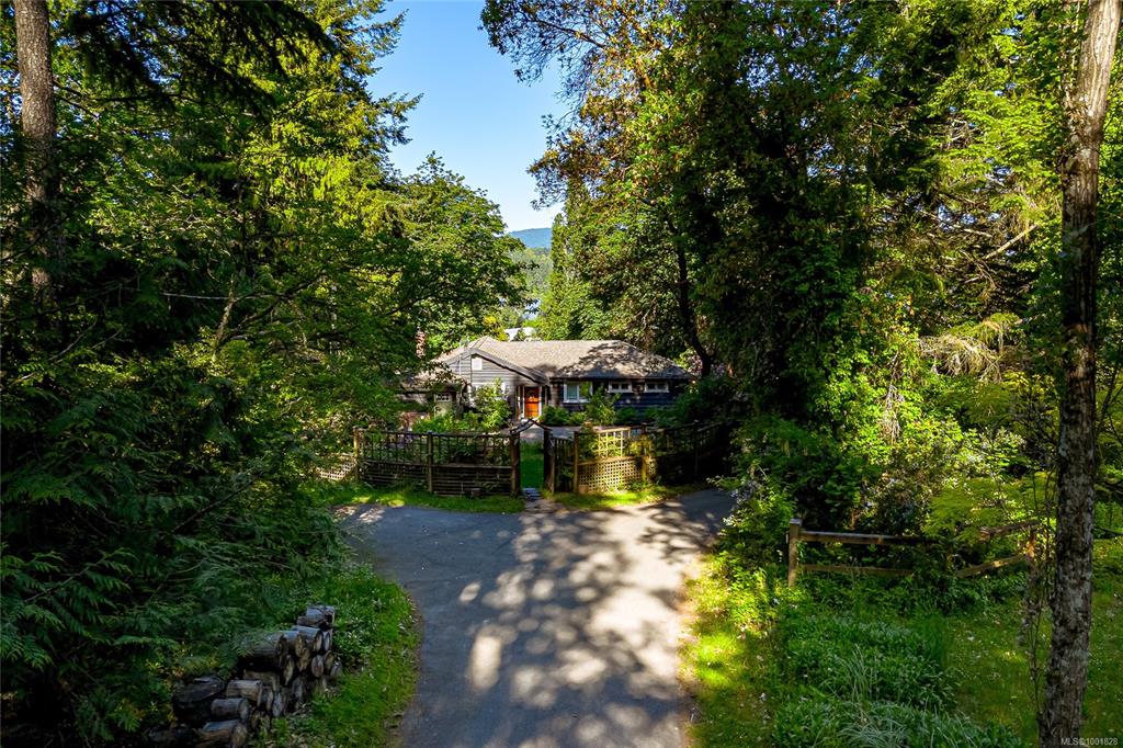 Fourth View of 5168 Santa Clara Ave, Saanich, BC, V8Y 1W4