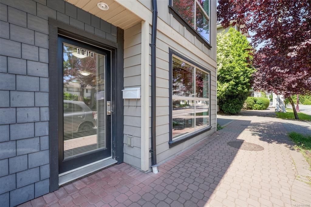 2710 Peatt Rd, 1001884, BC,