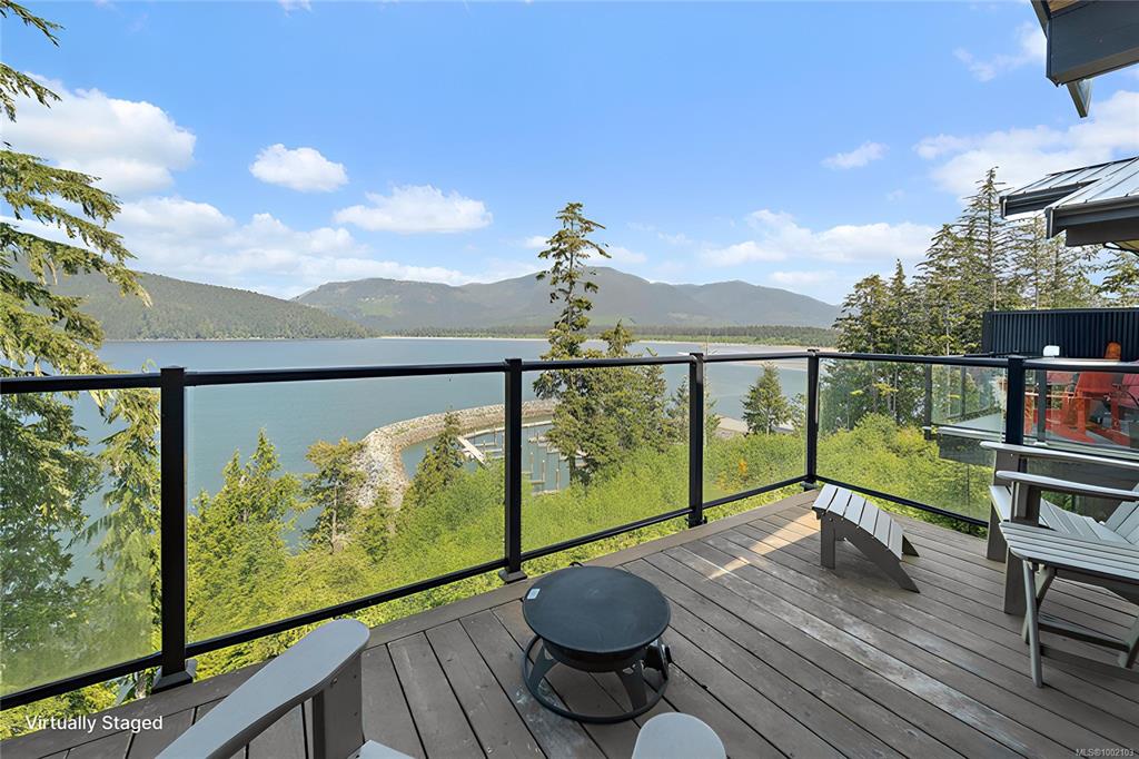 6596 Baird Rd, 1002103, BC,