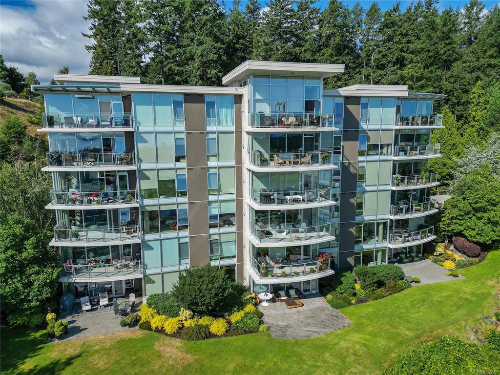 738 Sayward Hill Terr, 1002779, BC,