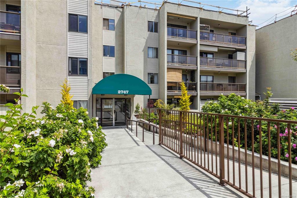 Fourth View of 2747 Quadra St, Victoria, BC, V8T 4E5