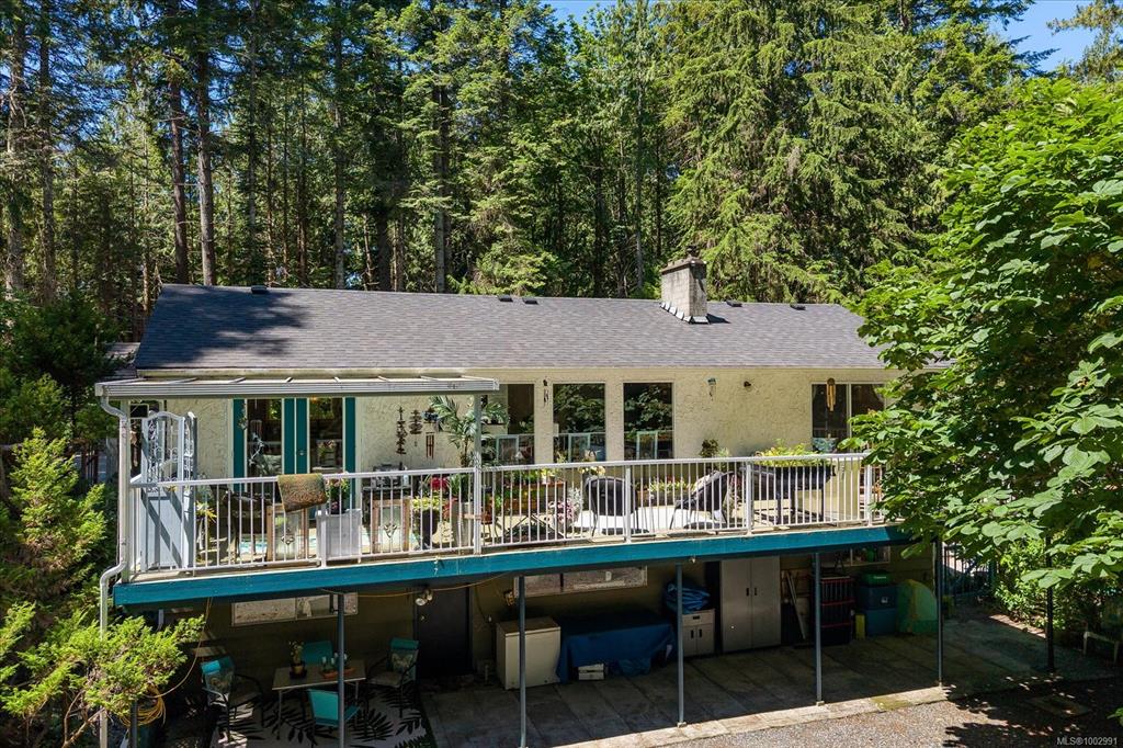 2470 Holden Corso Rd, 1002991, BC,