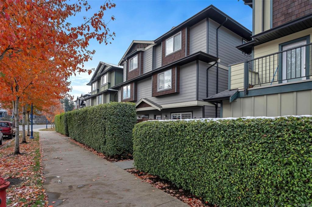 3363 Radiant Way, 1003258, BC,